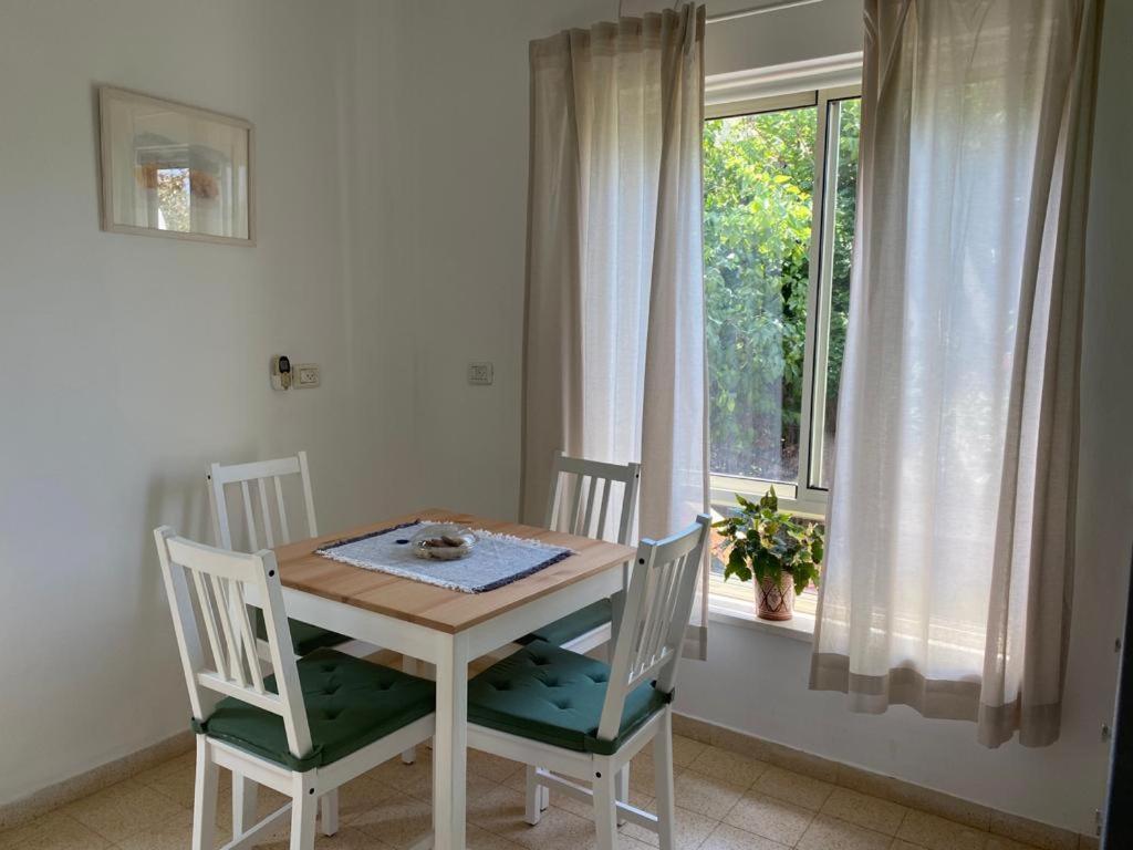 Maple'S Place - אירוח מייפל Rosh Pinna Buitenkant foto